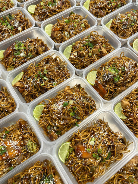 Chicken Chow Mein 504kcal, 64g carb, 9g fat, 40g protein (Wed/Thur - Delivery)