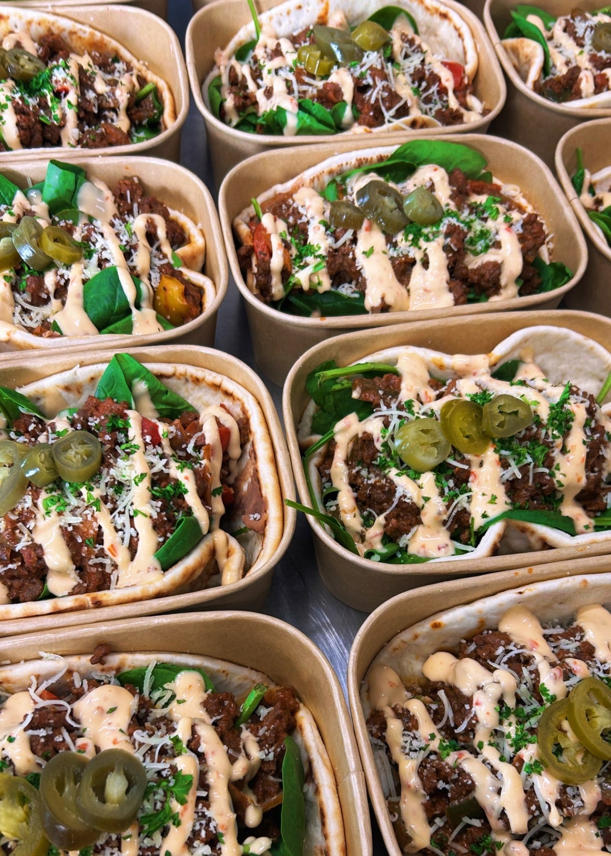 Chilli Beef Flatbread 522kcal, 56g carb, 16g fat, 37g protein (Sun/Mon - Delivery)