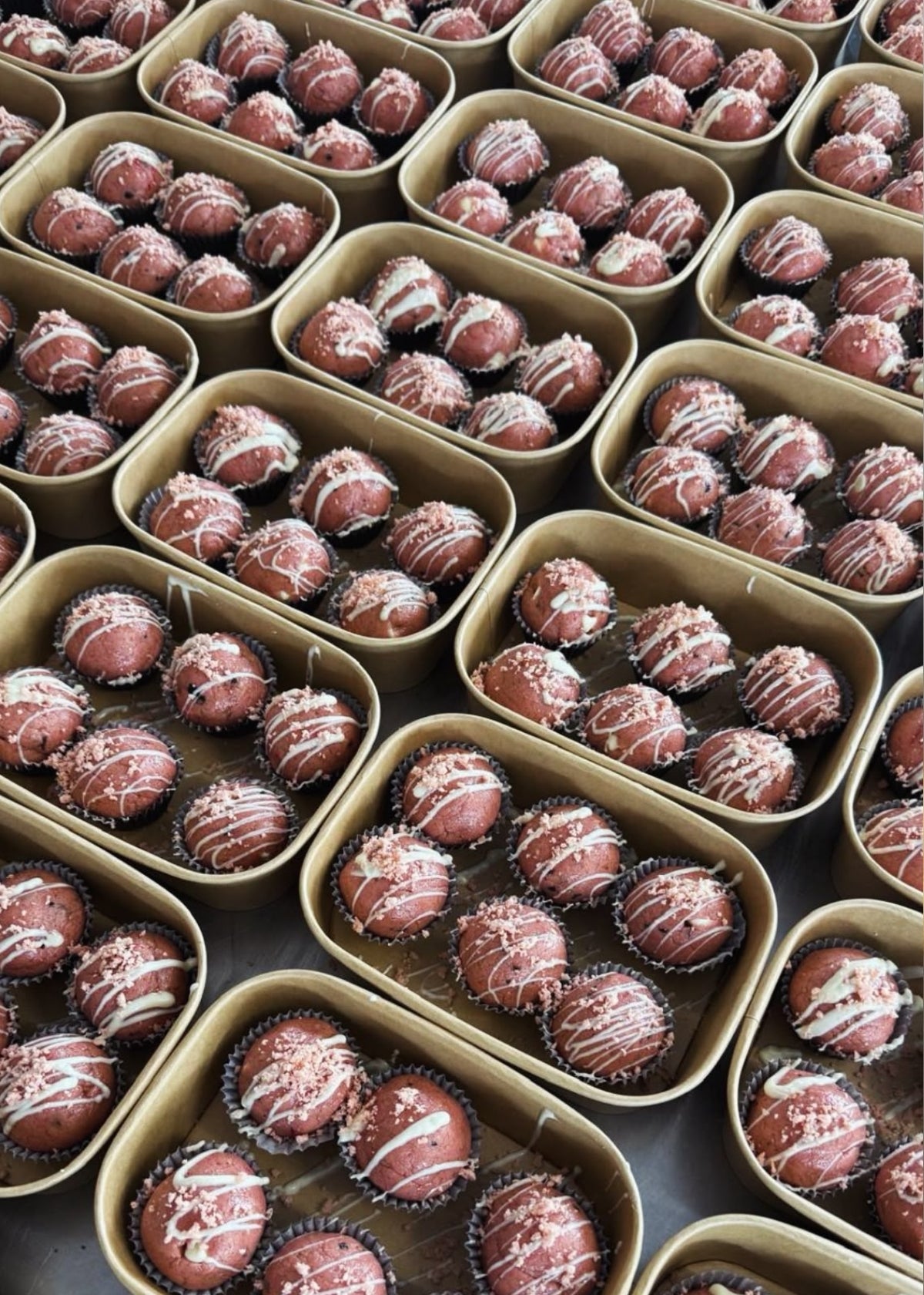 Strawberry and White Chocolate Protein Ball 161kcal, 14g carb, 7g fat, 10g protein - Per Ball (Wed/Thur - Delivery)